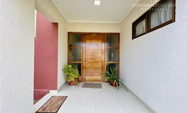 RINCONADA - VENDE CASA DOS PISOS 4D 4B PISICNA - COND. EL GOLF