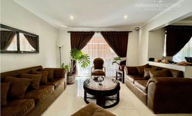 RINCONADA - VENDE CASA DOS PISOS 4D 4B PISICNA - COND. EL GOLF