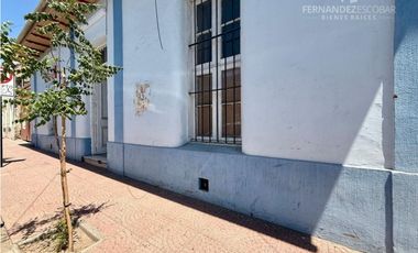 LOS ANDES - ARRIENDO PROPIEDAD CON BUEN TERRENO DE 766m2 EN PLENO CENTRO