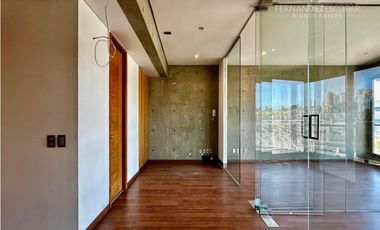 REÑACA - ARRIENDA OFICINA CON DOS PRIVADOS Y BAÑO EN PLENO CENTRO