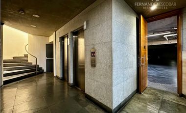 REÑACA - ARRIENDA OFICINA CON DOS PRIVADOS Y BAÑO EN PLENO CENTRO