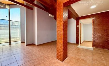 SAN FELIPE - ARRIENDA PROPIEDAD CON CASA ESQUINA