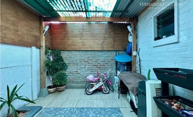 SAN FELIPE - VENDE CASA DE DOS PISOS 2D 1B 2E VILLA LA ESTANCIA