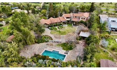 RINCONADA - VENDE PARCELA CON CASA 5D 6B COND. HACIENDA RINCONADA