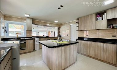 RINCONADA - VENDE CASA 6D 4B PISCINA - SAN MARTIN