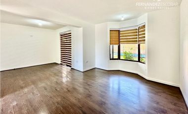 SAN ESTEBAN - VENDE CASA 5D 3B PISCINA - COND. ALTO SAN ESTEBAN