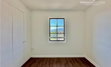 SAN ESTEBAN - VENDE CASA 5D 3B PISCINA - COND. ALTO SAN ESTEBAN