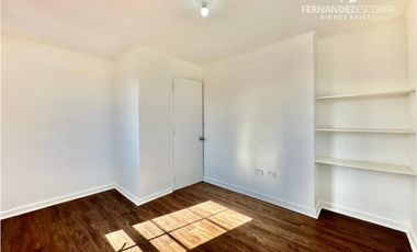 SAN ESTEBAN - VENDE CASA 5D 3B PISCINA - COND. ALTO SAN ESTEBAN