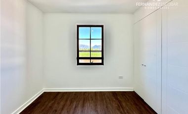 SAN ESTEBAN - VENDE CASA 5D 3B PISCINA - COND. ALTO SAN ESTEBAN