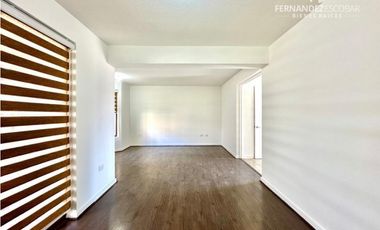 SAN ESTEBAN - VENDE CASA 5D 3B PISCINA - COND. ALTO SAN ESTEBAN