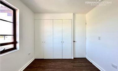 SAN ESTEBAN - VENDE CASA 5D 3B PISCINA - COND. ALTO SAN ESTEBAN