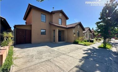 SAN ESTEBAN - VENDE CASA 5D 3B PISCINA - COND. ALTO SAN ESTEBAN