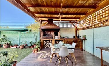 SAN ESTEBAN - VENDE CASA 3D 2B 2E - COND. LOS SOLARES