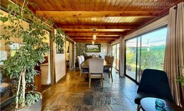 SAN ESTEBAN - VENDE CASA 3D 2B 2E - COND. LOS SOLARES