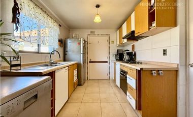 SAN ESTEBAN - VENDE CASA 3D 2B 2E - COND. LOS SOLARES