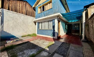 SAN FELIPE - VENDE CASA 5D 2B EN PLENO CENTRO