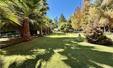 SAN ESTEBAN - VENDE PROPIEDAD CON SALÓN DE EVENTOS Y CASA DE HUESPEDES