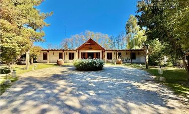 SAN ESTEBAN - VENDE PROPIEDAD CON SALÓN DE EVENTOS Y CASA DE HUESPEDES