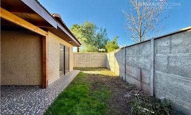 SAN ESTEBAN - VENDE CASA 3D 2B 2E COND LOS SOLARES