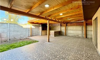 SAN ESTEBAN - VENDE CASA 3D 2B 2E COND LOS SOLARES