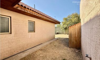 SAN ESTEBAN - ARRIENDA CASA 3D 2B 1E - COND. LOS SOLARES