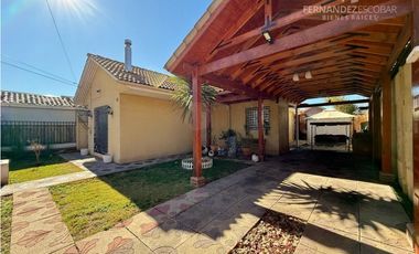 SAN FELIPE - VENDE CASA 3D 2B 2E - PORTONES DEL INCA