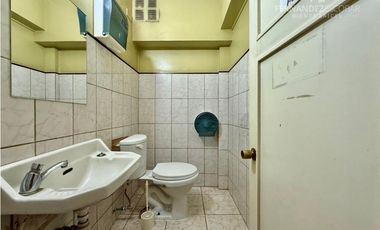 VALPARASO - VENDE ARRIENDA GRAN OFICINA 9 PRIVADOS - CALLE CONDELL