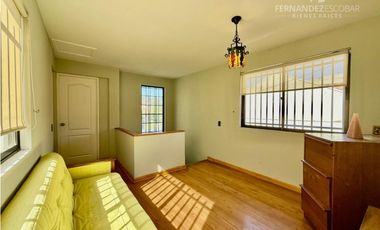 SAN FELIPE - ARRIENDA CASA 2 PISOS 4D 3B 2E