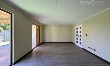 SAN ESTEBAN - VENDE CASA 3D 2B 1E COND. LOS SOLARES