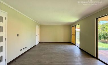 SAN ESTEBAN - VENDE CASA 3D 2B 1E COND. LOS SOLARES