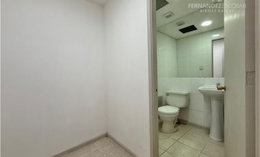 LOS ANDES - ARRIENDA LOCAL DE DOS PISOS EN LIDER EXPRESS