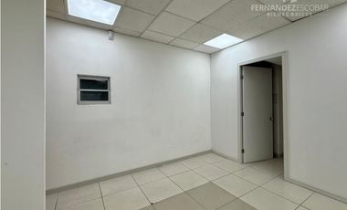 LOS ANDES - ARRIENDA LOCAL DE DOS PISOS EN LIDER EXPRESS