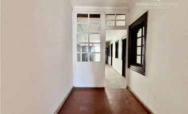 SAN FELIPE - ARRIENDA PROPIEDAD AMOBLADA DE 9D 3B EN PLENO CENTRO