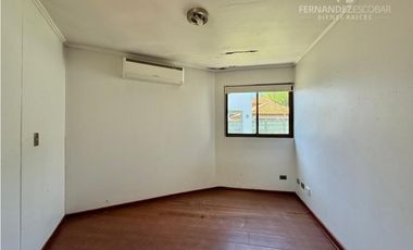RINCONADA - VENDE CASA 5D 3B PISCINA COND. EL GOLF