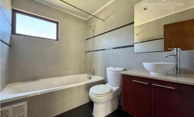 RINCONADA - VENDE CASA 5D 3B PISCINA COND. EL GOLF