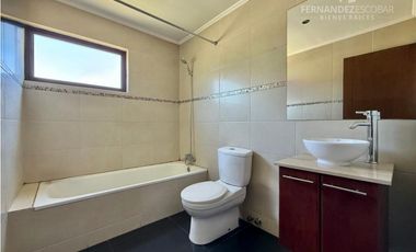 RINCONADA - VENDE CASA 5D 3B PISCINA COND. EL GOLF