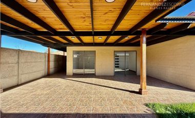 SAN ESTEBAN - VENDE CASA 3D 2B 2E COND. LOS SOLARES
