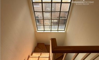 CALLE LARGA - ARRIENDA CASA DE DOS PISOS 4D 3B COND. LOS MAITENES