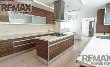 VENTA  DUPLEX CHACARILLA Y CASA EN CHACARILLA SAN BORJA