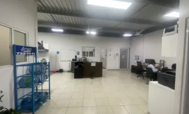 BODEGA CON OFICINAS EN LA UNION,TORREÓN COAHUILA