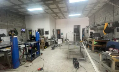 BODEGA CON OFICINAS EN LA UNION,TORREÓN COAHUILA