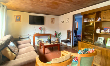 VENTA CASA ESQUINA, REGULARIZADA, 4D, 2B, E