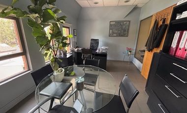 Excelente oficina Luis Pasteur 4 privados 2 estac.