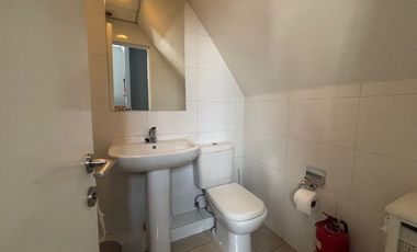 Excelente oficina Luis Pasteur 4 privados 2 estac.