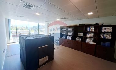 Oficina Nueva Con Estacionamiento - Av. La Dehesa