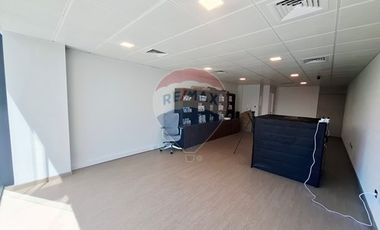 Oficina Nueva Con Estacionamiento - Av. La Dehesa