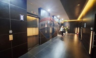 Oficina Nueva Con Estacionamiento - Av. La Dehesa