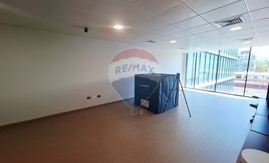 Oficina Nueva Con Estacionamiento - Av. La Dehesa