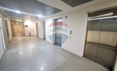 Oficina Nueva Con Estacionamiento - Av. La Dehesa