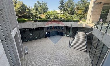 Oficina Moderna en Av. La Dehesa, 256m², Estac.